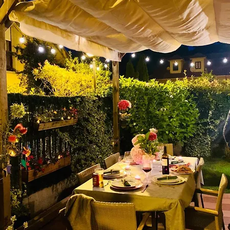 En Comillas-garden In